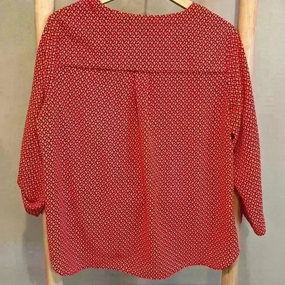 Michael Kors size large red flower blouses - Picture 2 of 7